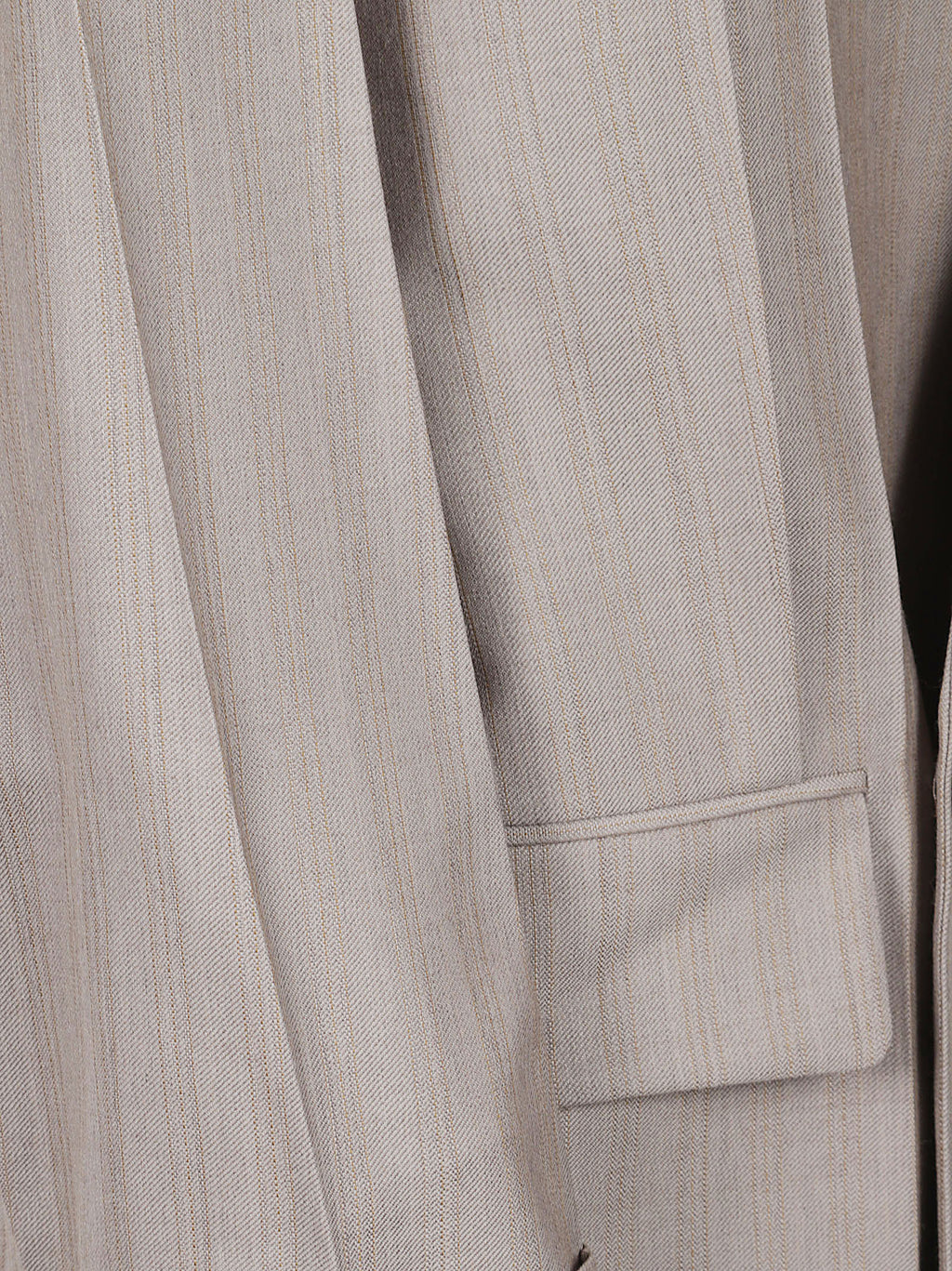 COLLARLESS JACKET
