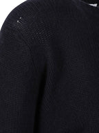 ROUND NECK