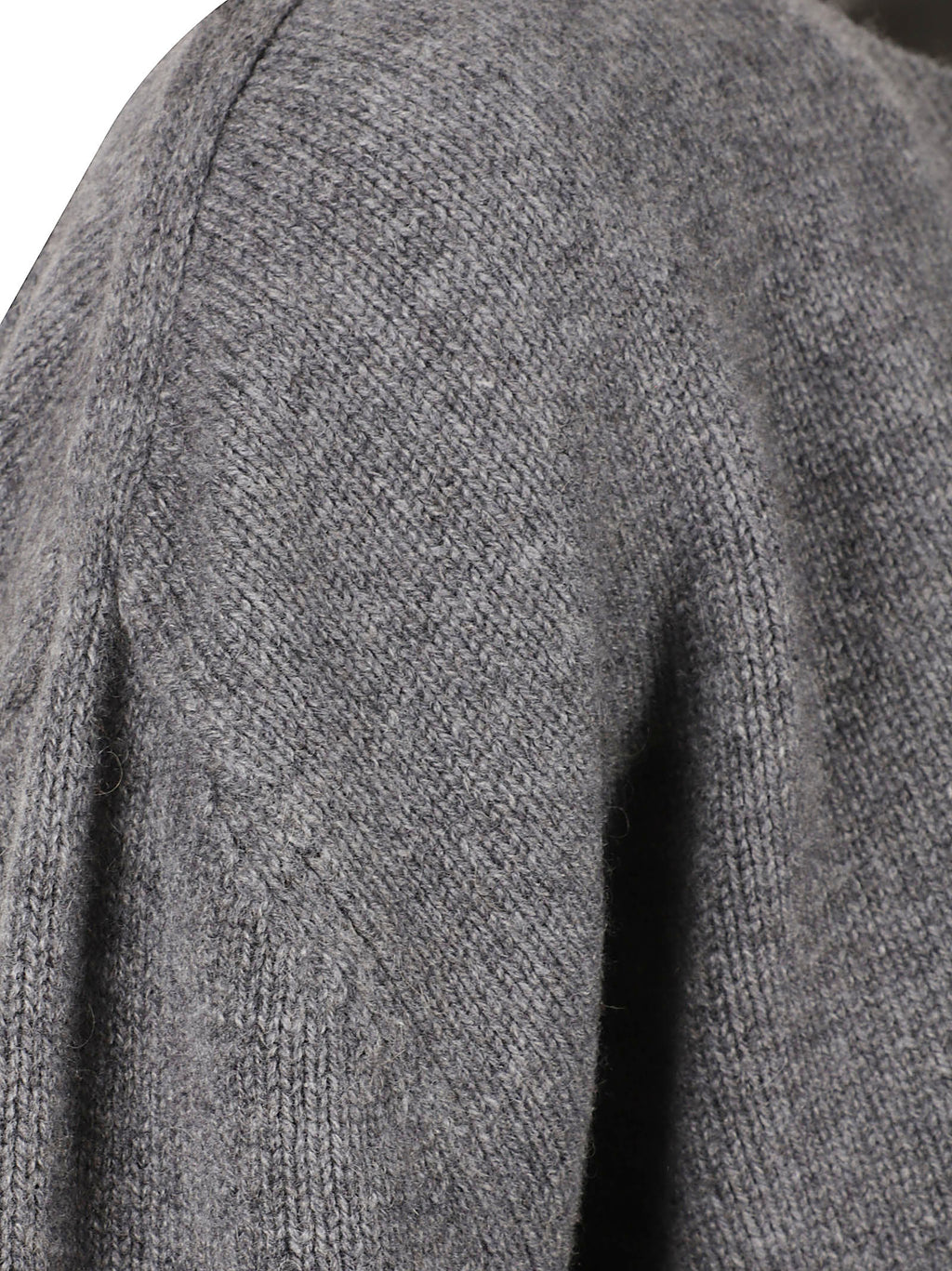 ROUND NECK