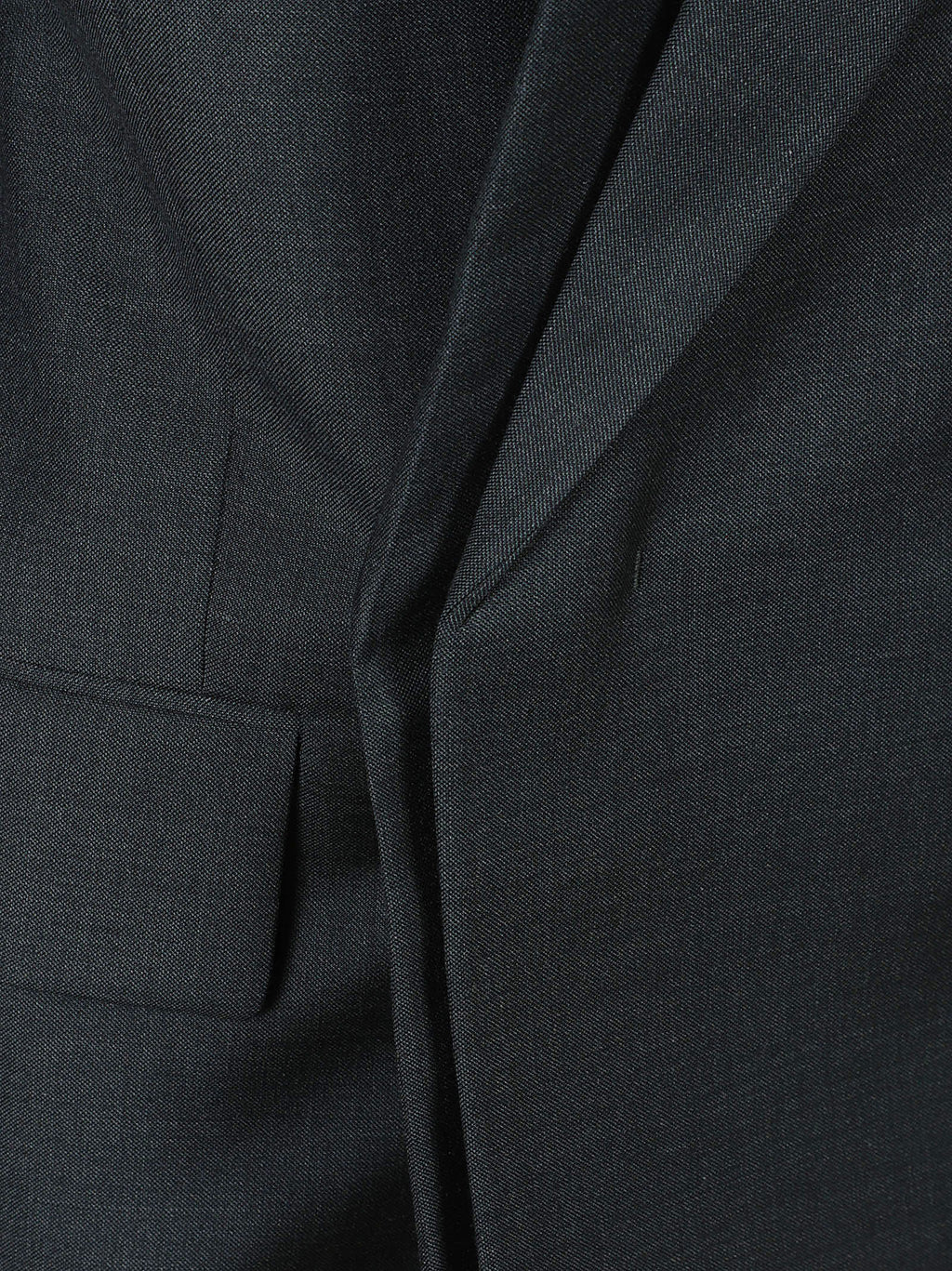 SCULPTURAL LAYERED JACKET