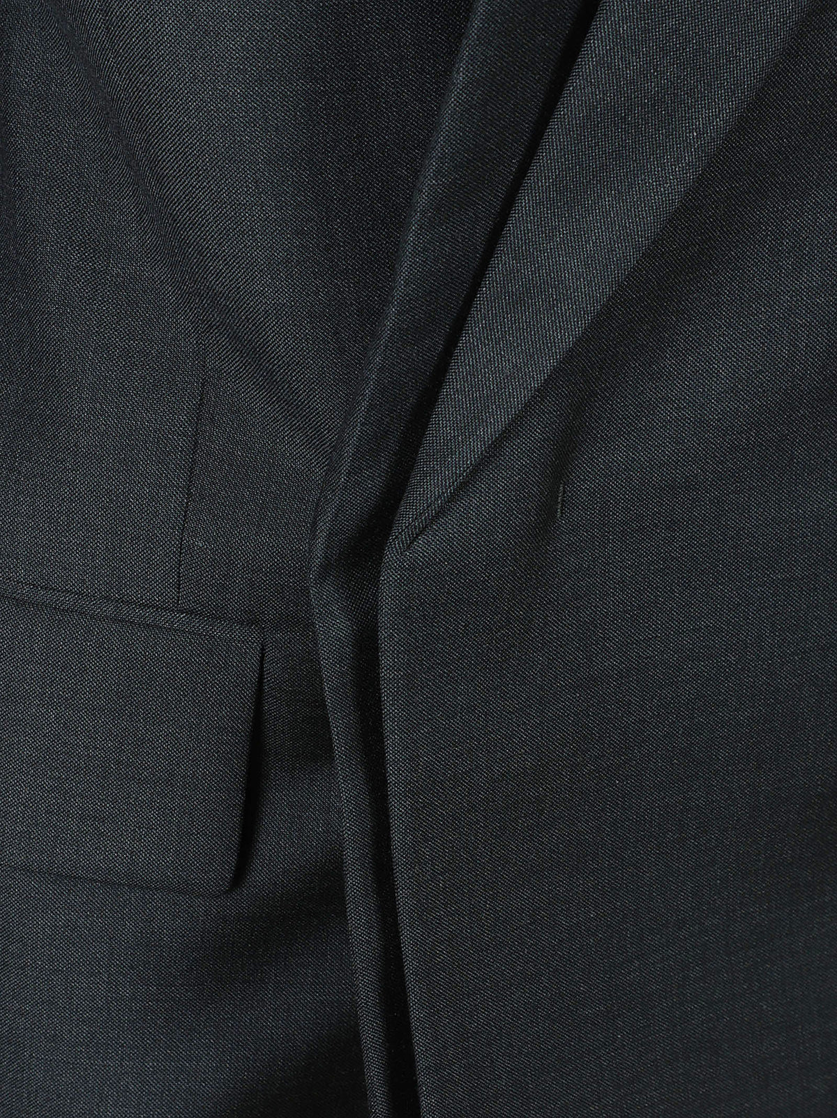 SCULPTURAL LAYERED JACKET