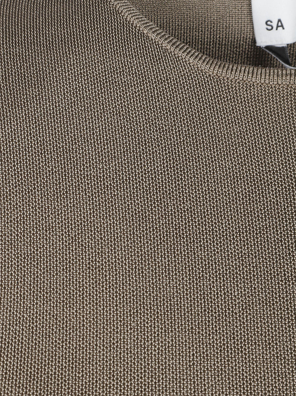 SCULPTED SHOULDER TOP